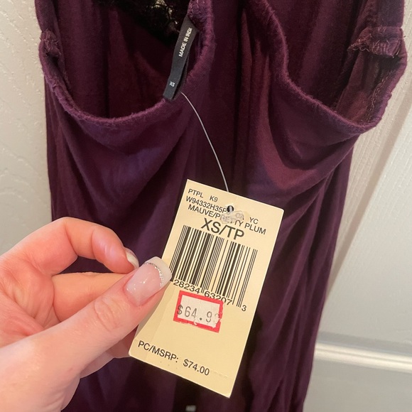 ⭐️3/$50 NWT $74 XS Guess Tank w Chain and Lace detailing - Picture 7 of 7